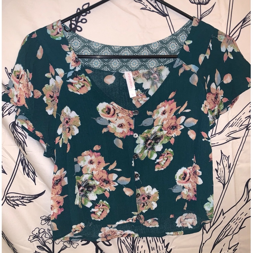 Green crop top with flowers small